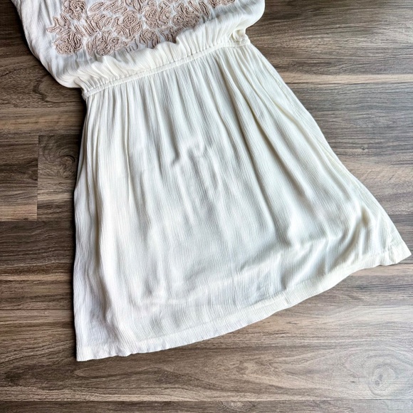 Kimchi Blue Cream Sleeveless Cold Shoulder Beaded Elatic Waist Dress Size M - Picture 9 of 16